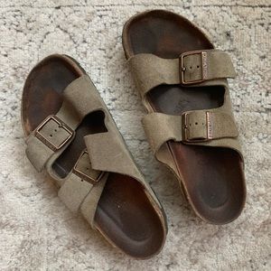 Birkenstock tan/suede
